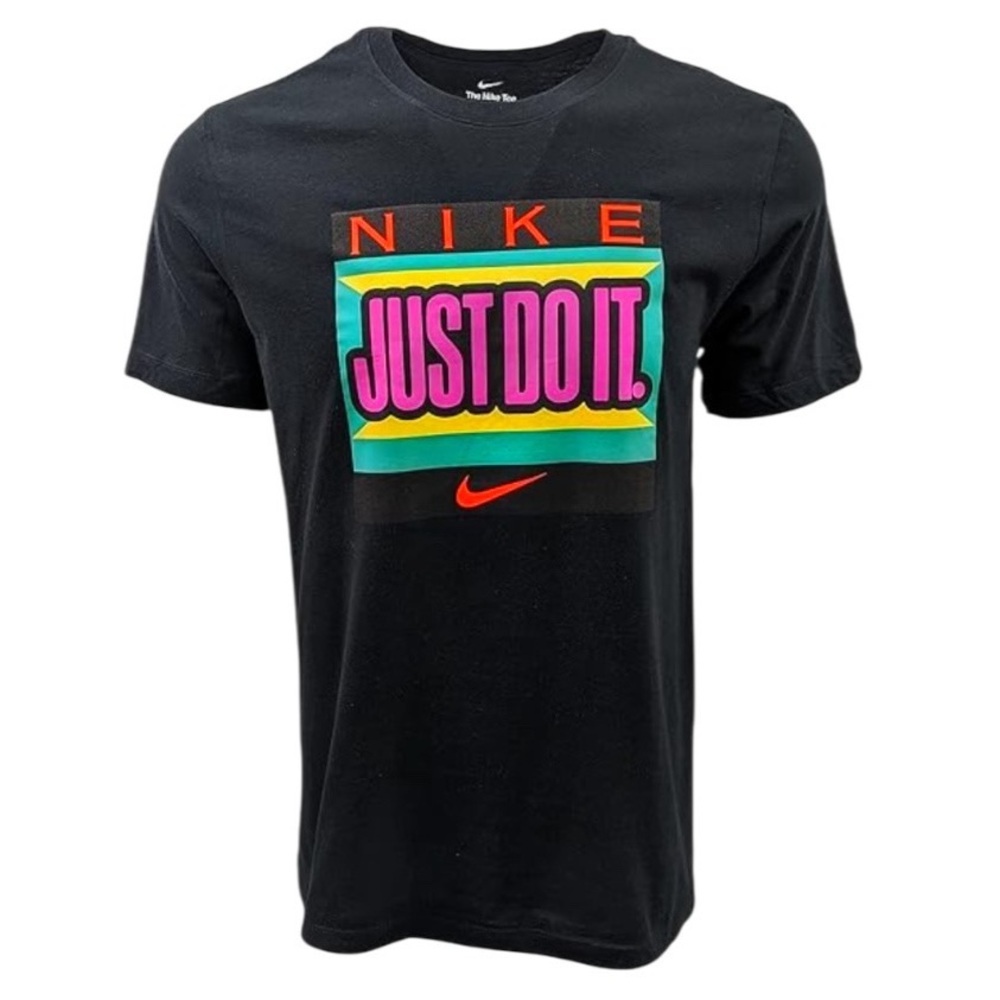 NIKE Crewneck T-Shirt!